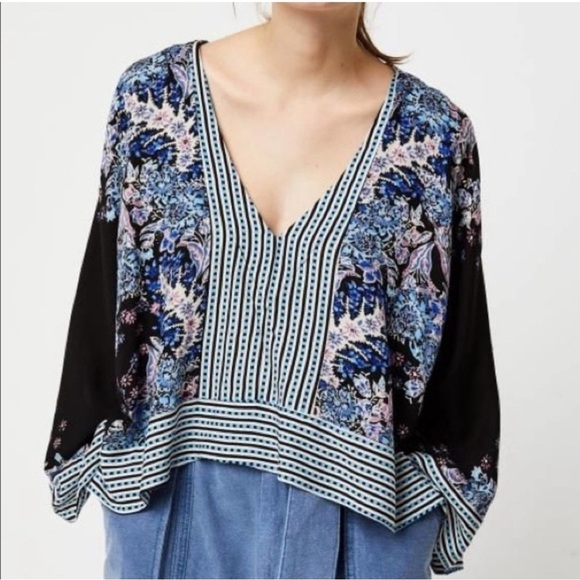 NWT Free People floral bell sleeves crop top XSMALL Black pink white - Picture 1 of 12